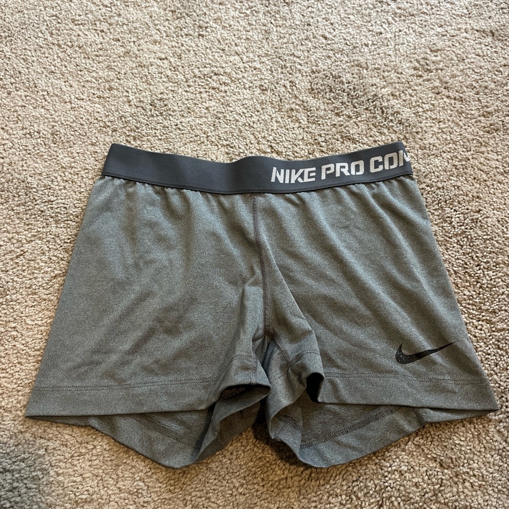 Womens Nike Pro Combat Gray Compression Shorts Size Medium Athletic